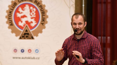SPOLUJEZDECKÁ AKADEMIE ZAHÁJILA SVOU ČINNOST