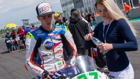 Radost i smůla pro ACCR Czech Talent Team - Willi Race při nedělním závodě na Slovakiaringu